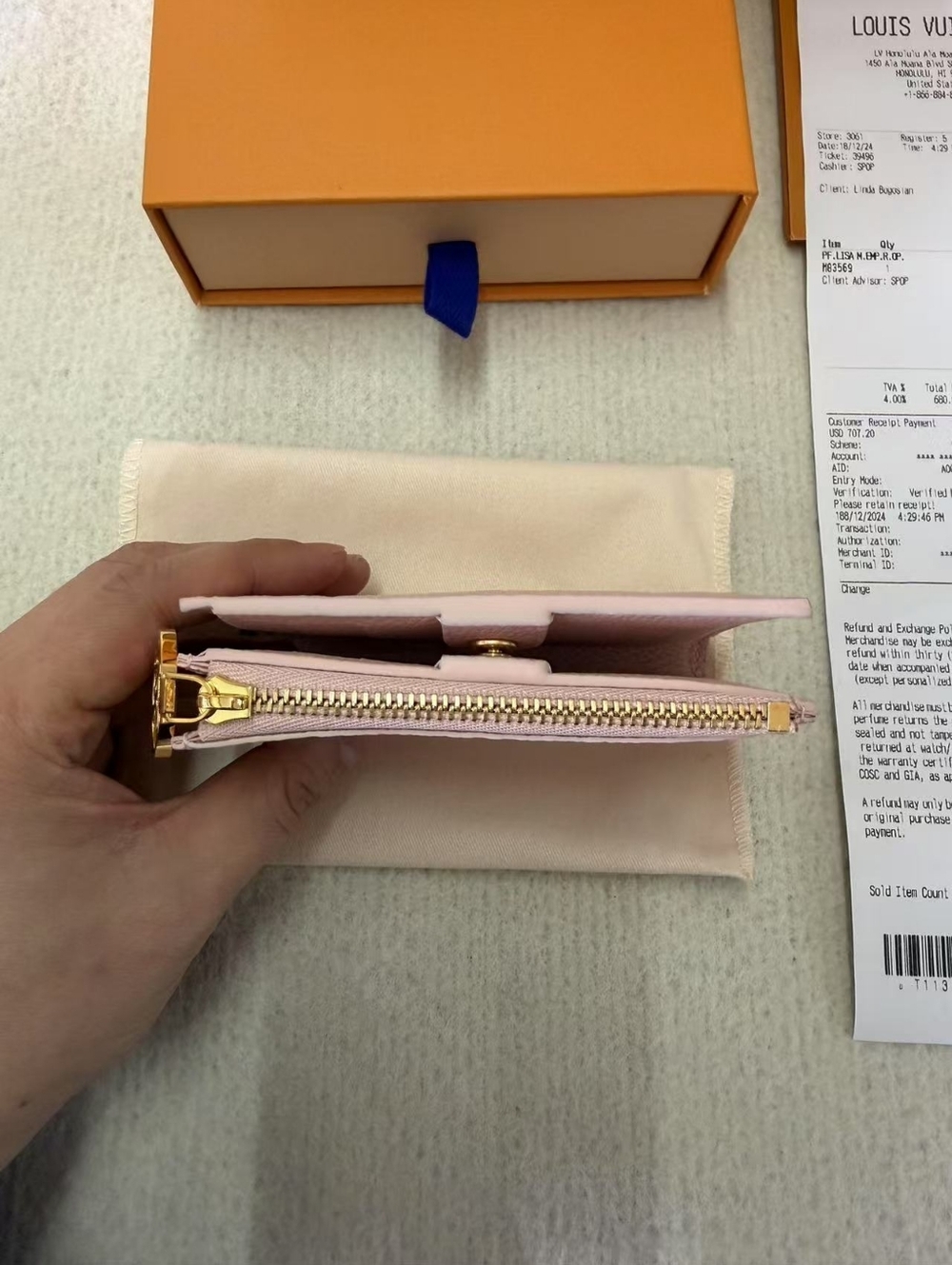 Louis Vuitton Lisa Wallet - Picture 7 of 15